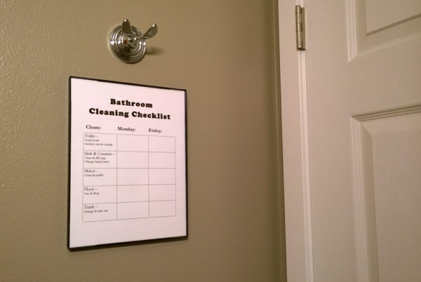 How to Clean a Bathroom: Your Easy Bathroom-Cleaning Checklist